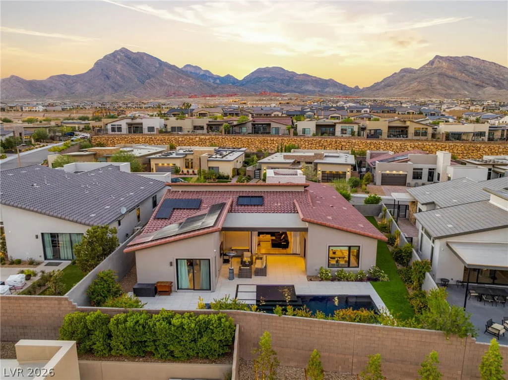 412 Cliff Terrace, Las Vegas, NV 89138