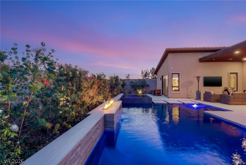 412 Cliff Terrace, Las Vegas, NV 89138
