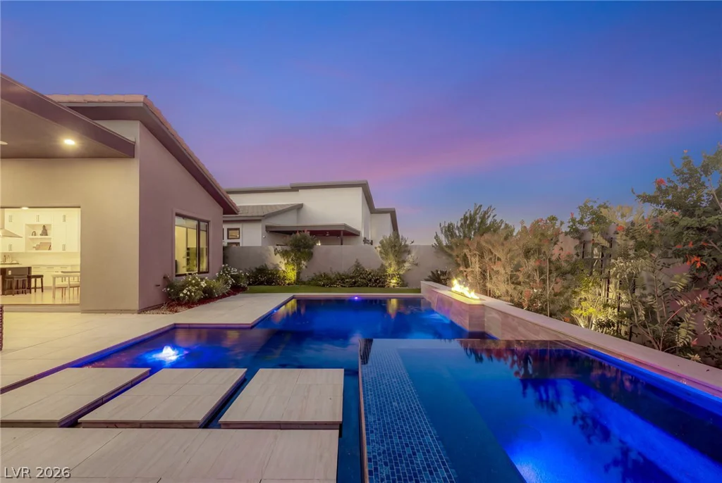 412 Cliff Terrace, Las Vegas, NV 89138