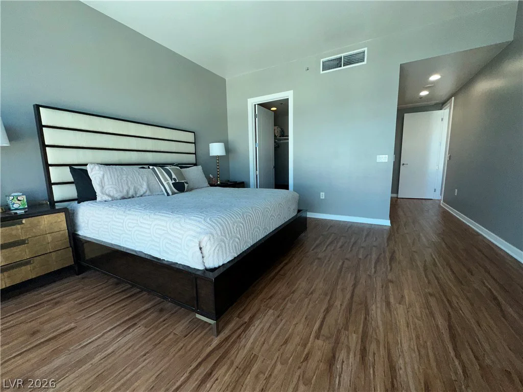 4575 Dean Martin, Las Vegas, NV 89103