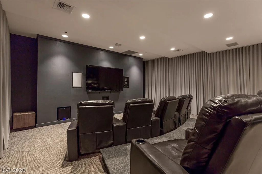 4575 Dean Martin, Las Vegas, NV 89103