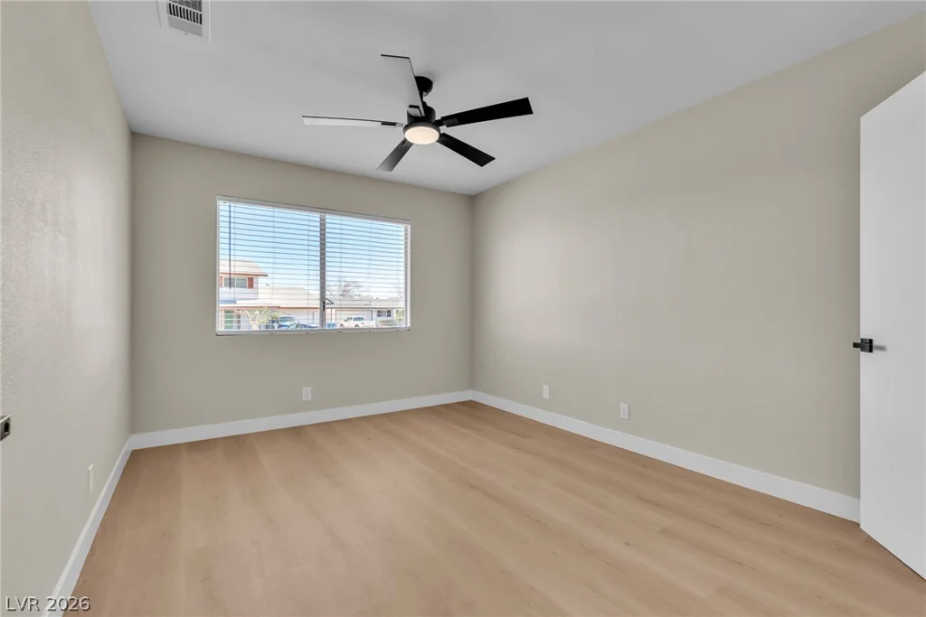 324 Lakehurst, Las Vegas, NV 89145