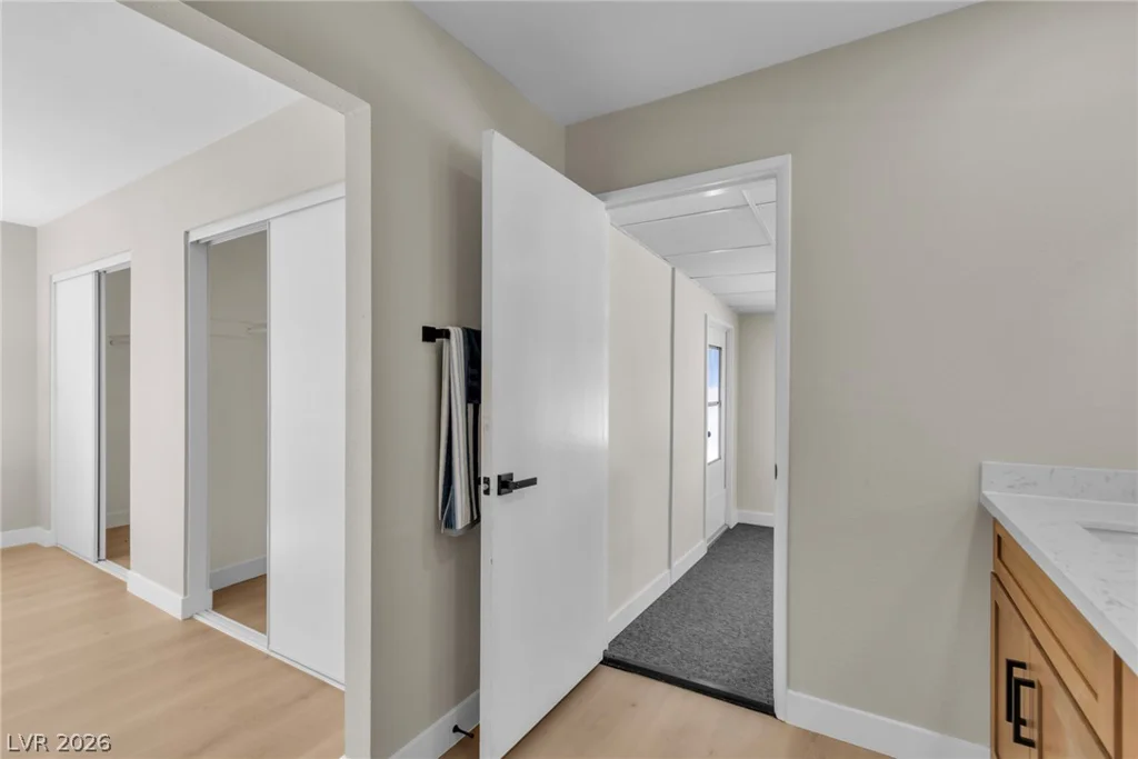 324 Lakehurst, Las Vegas, NV 89145