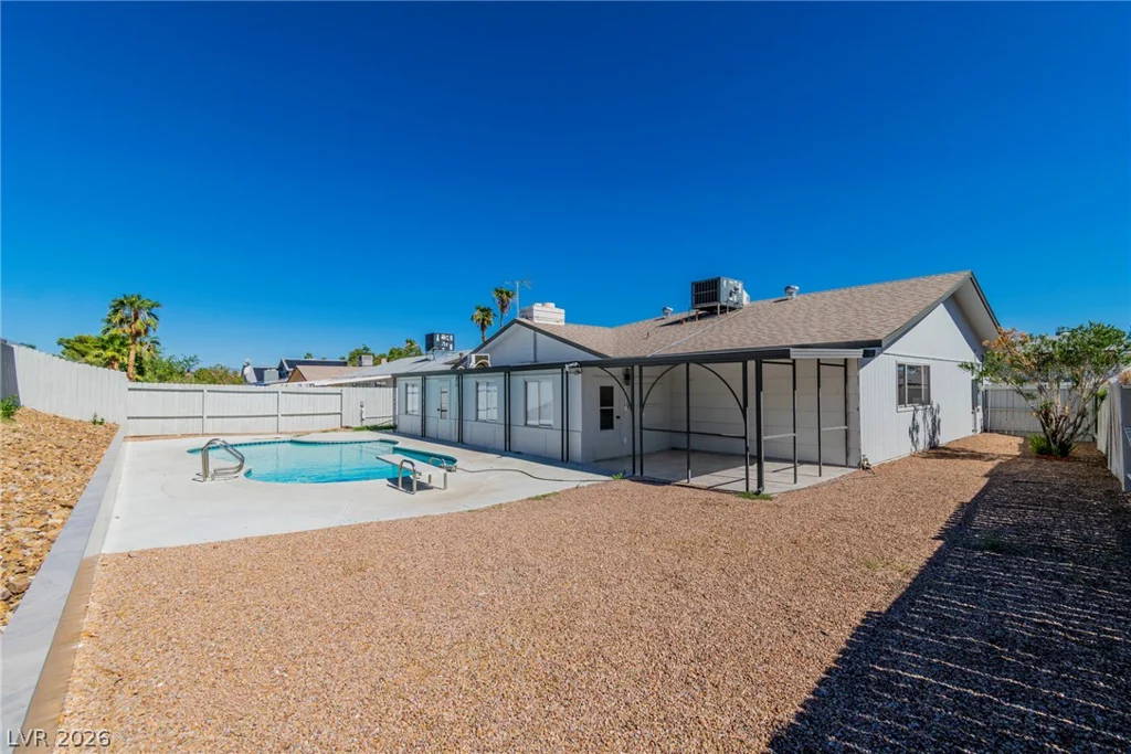 324 Lakehurst, Las Vegas, NV 89145