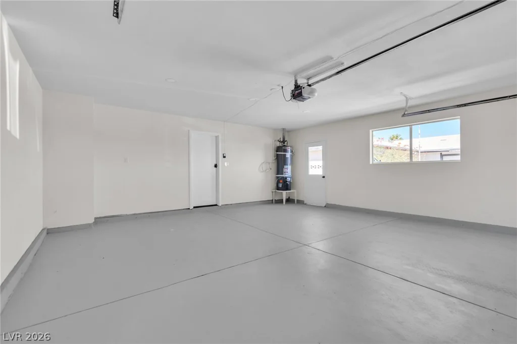 324 Lakehurst, Las Vegas, NV 89145