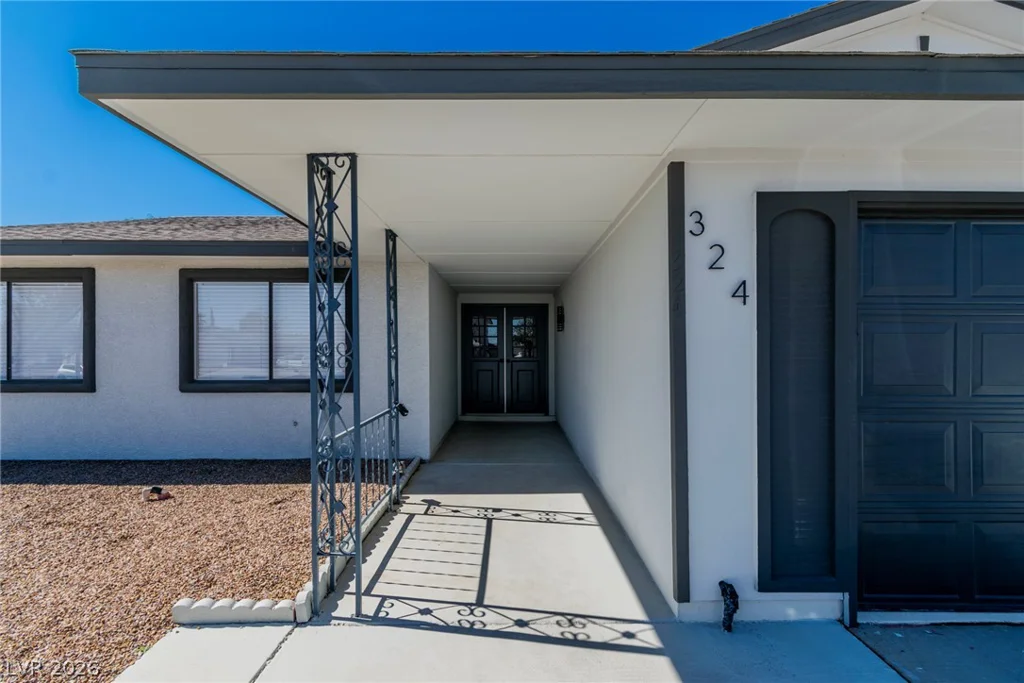 324 Lakehurst, Las Vegas, NV 89145