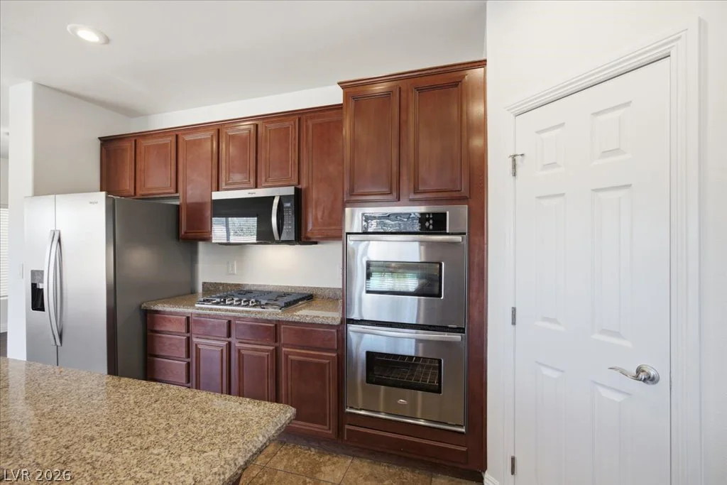 2884 Gables Vale, Las Vegas, NV 89121