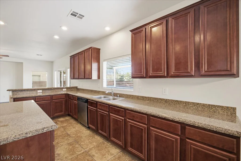 2884 Gables Vale, Las Vegas, NV 89121