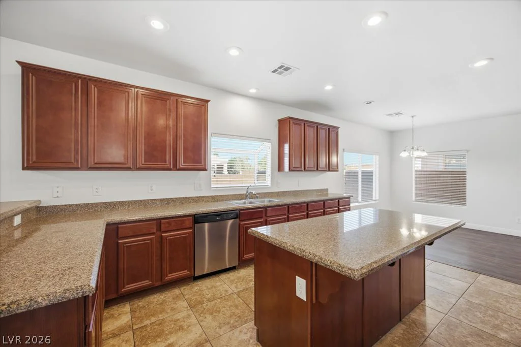 2884 Gables Vale, Las Vegas, NV 89121
