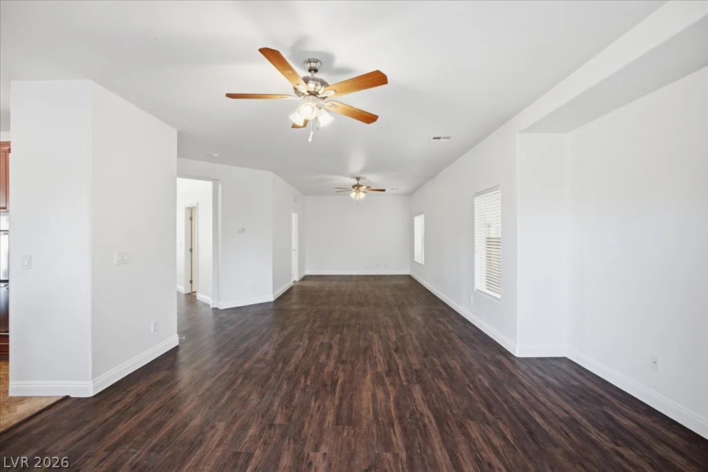2884 Gables Vale, Las Vegas, NV 89121