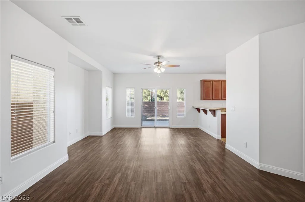 2884 Gables Vale, Las Vegas, NV 89121