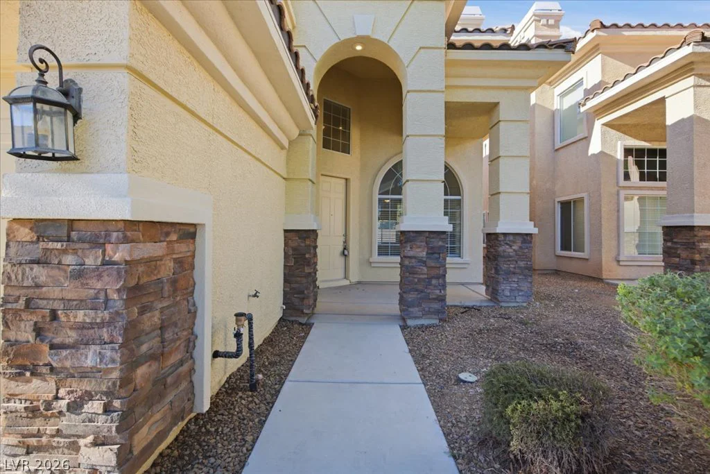 2884 Gables Vale, Las Vegas, NV 89121
