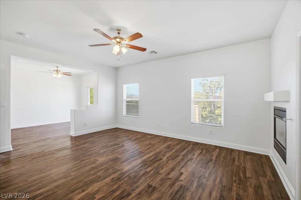 2884 Gables Vale, Las Vegas, NV 89121