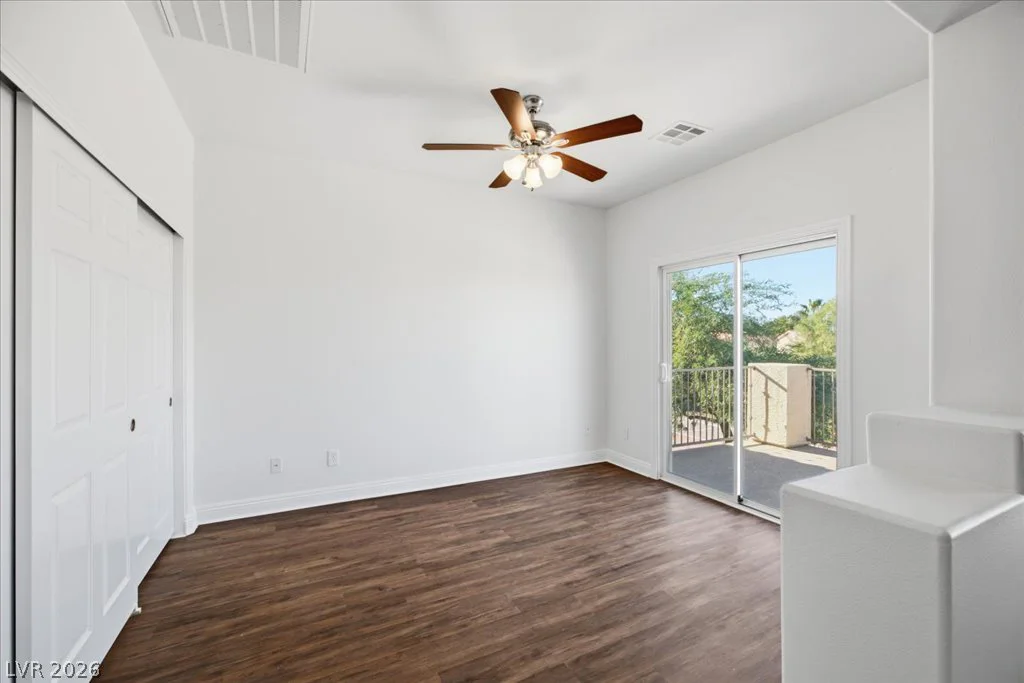 2884 Gables Vale, Las Vegas, NV 89121
