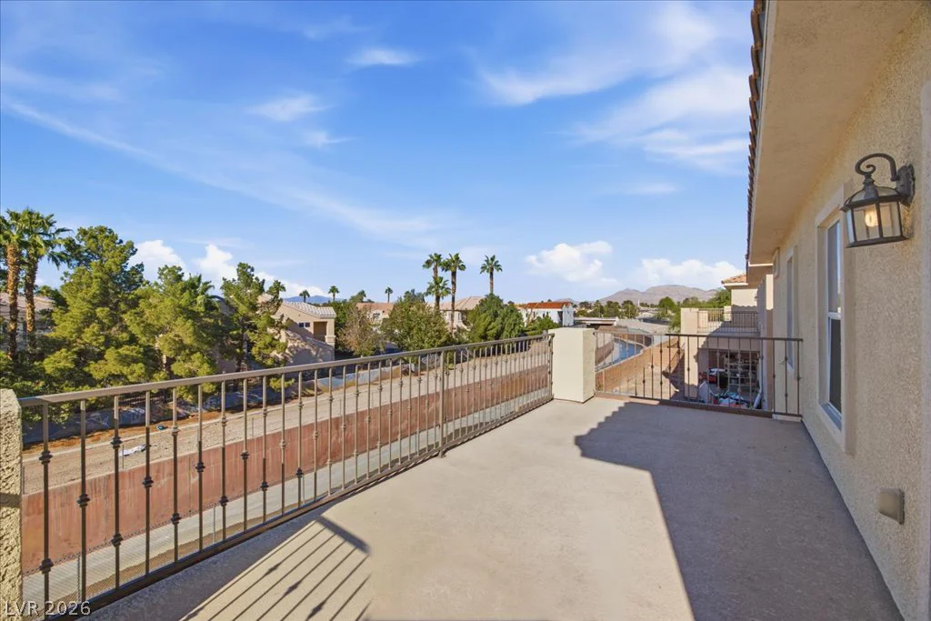 2884 Gables Vale, Las Vegas, NV 89121