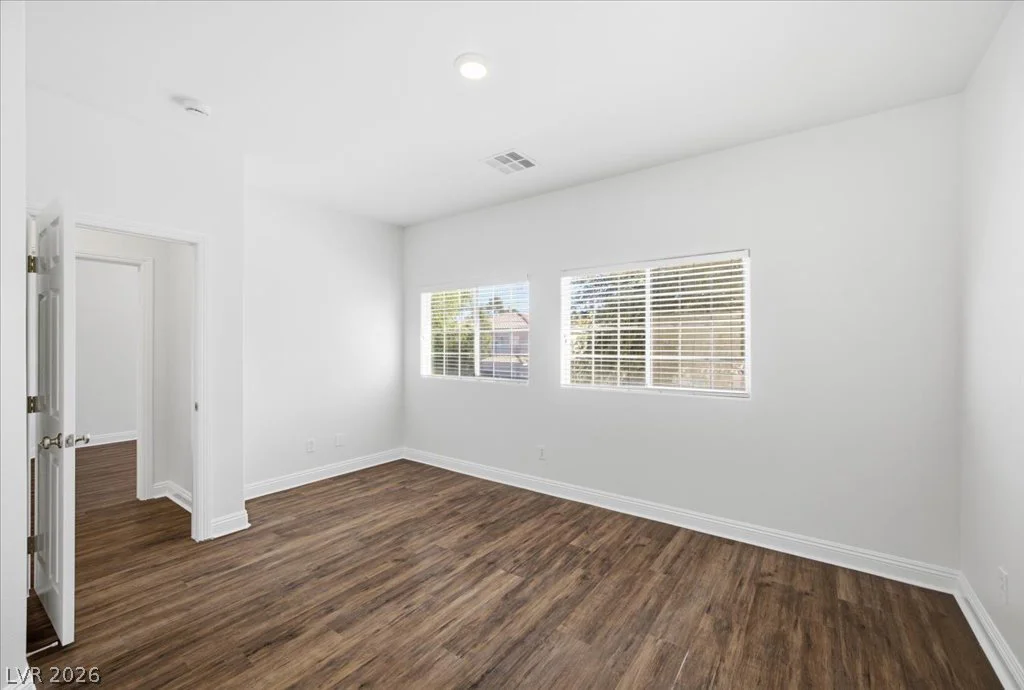 2884 Gables Vale, Las Vegas, NV 89121