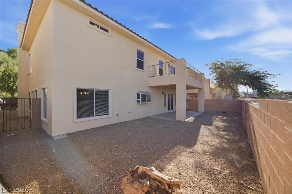 2884 Gables Vale, Las Vegas, NV 89121