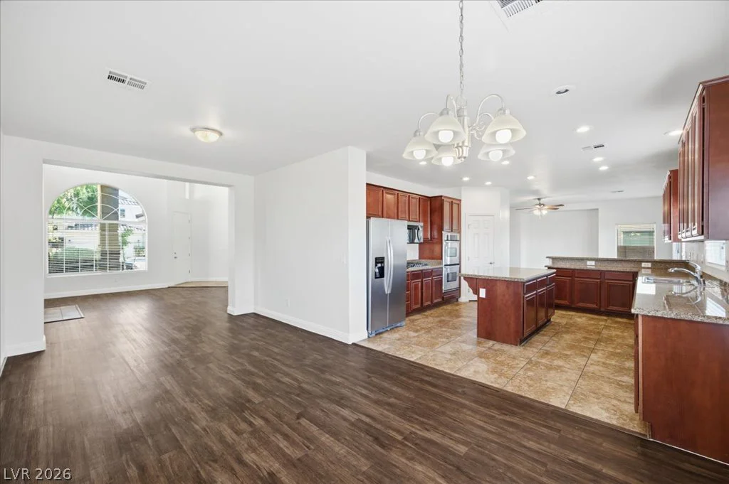 2884 Gables Vale, Las Vegas, NV 89121