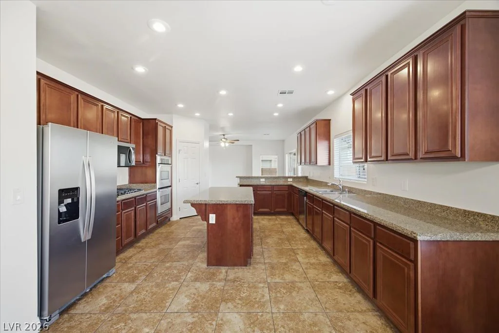 2884 Gables Vale, Las Vegas, NV 89121
