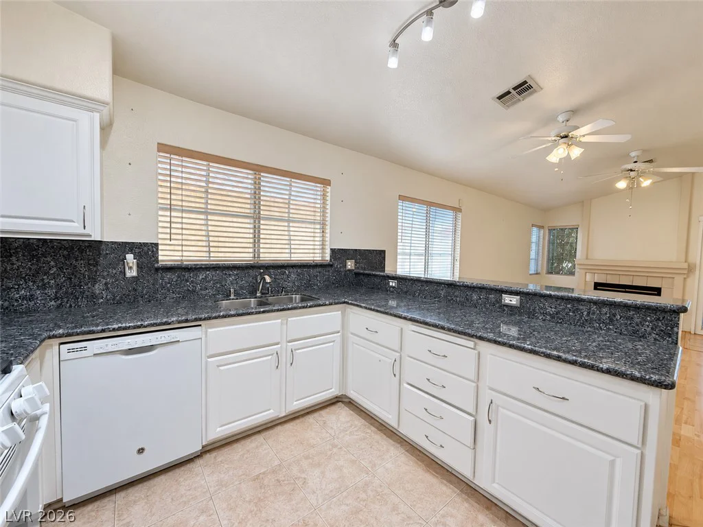 1313 Feather Glen, Las Vegas, NV 89117