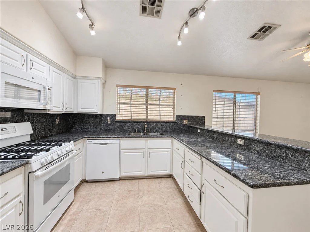 1313 Feather Glen, Las Vegas, NV 89117