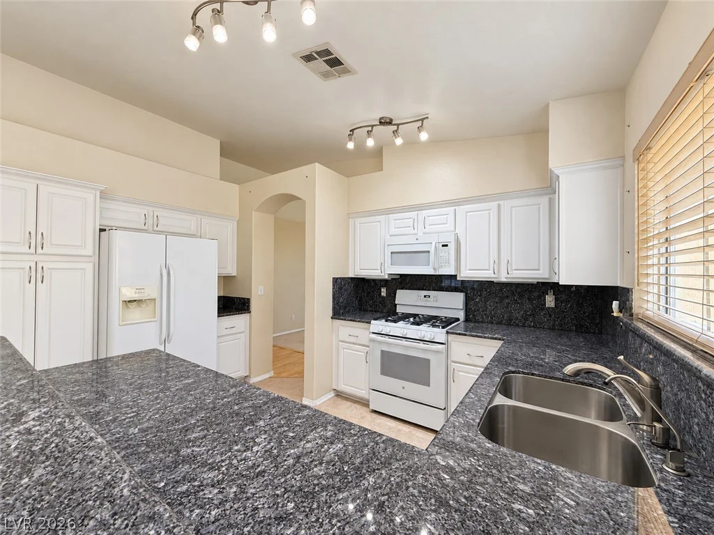 1313 Feather Glen, Las Vegas, NV 89117