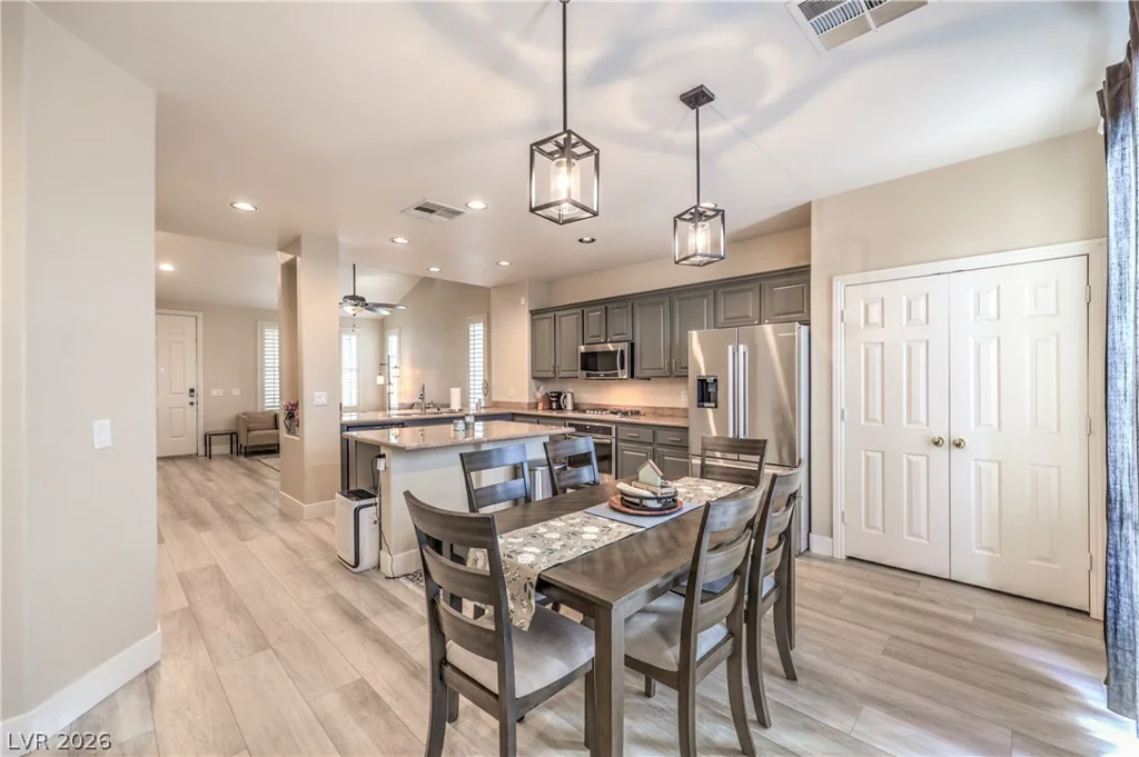 985 Sparkling Light, Henderson, NV 89052