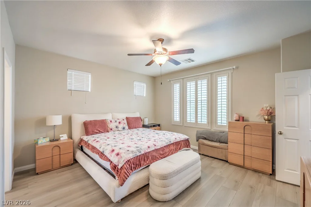 985 Sparkling Light, Henderson, NV 89052