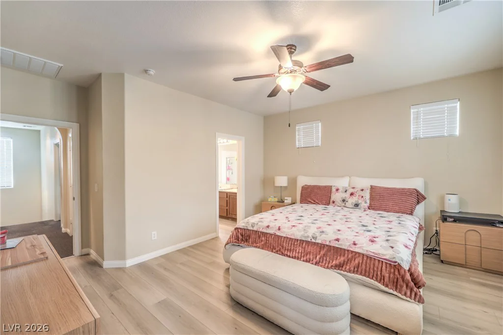 985 Sparkling Light, Henderson, NV 89052