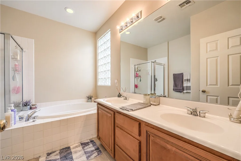 985 Sparkling Light, Henderson, NV 89052