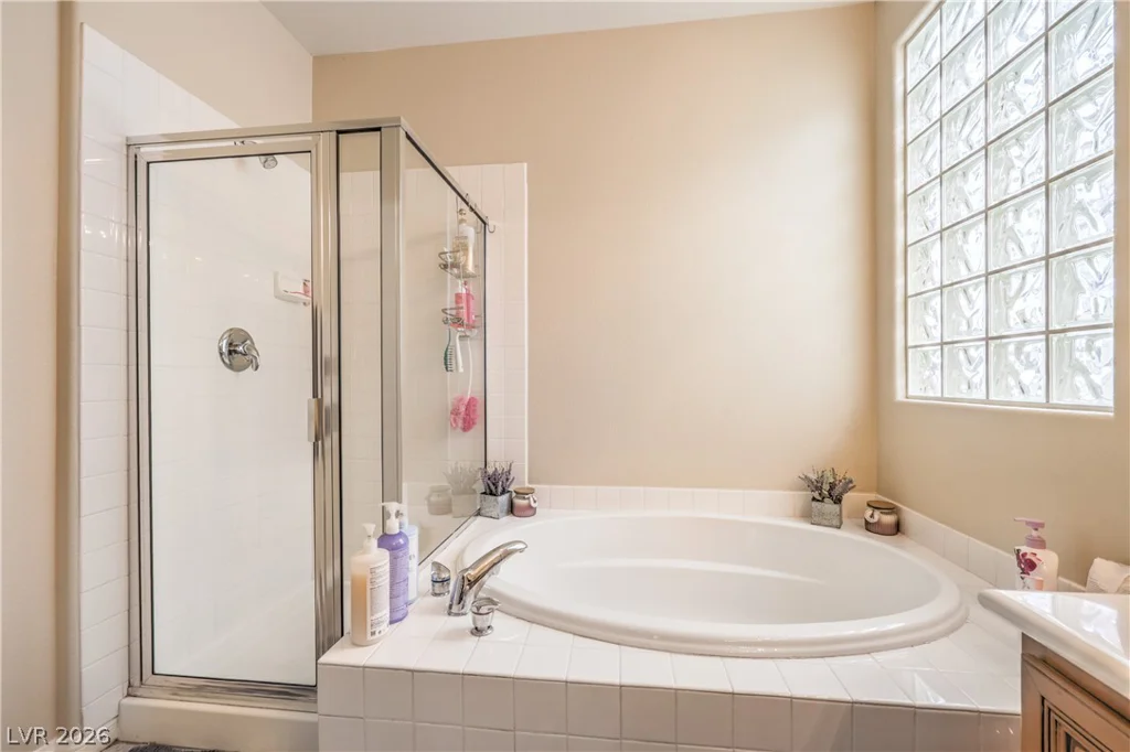 985 Sparkling Light, Henderson, NV 89052