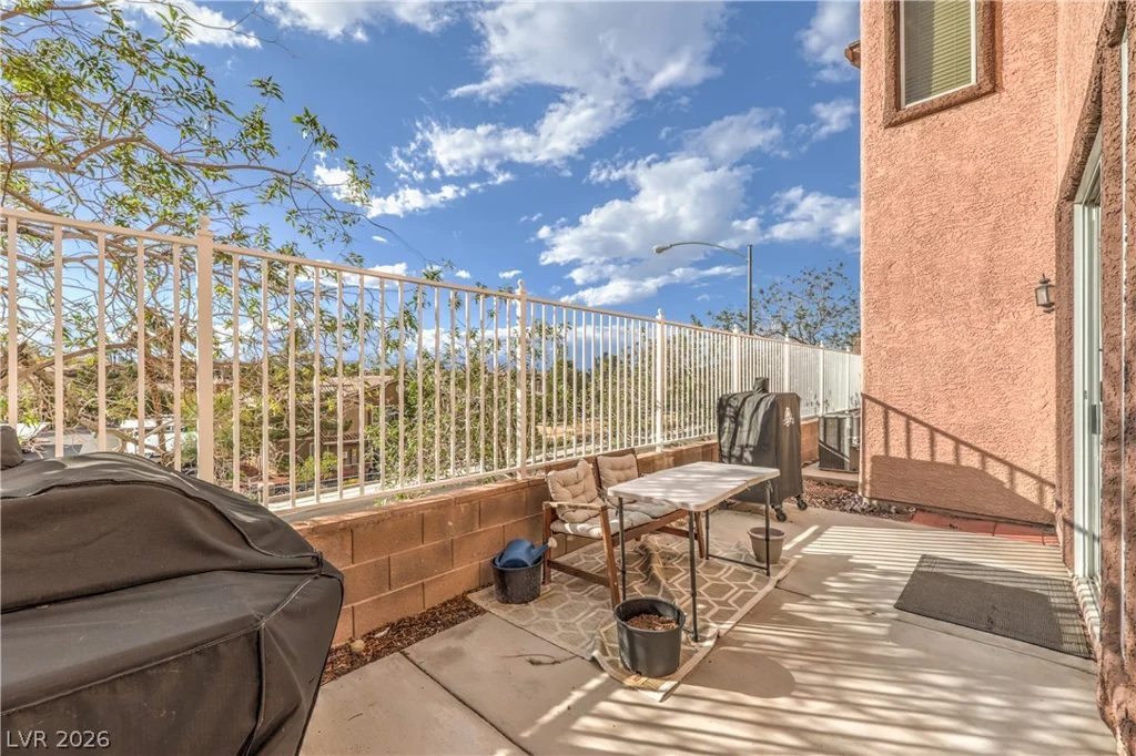 985 Sparkling Light, Henderson, NV 89052