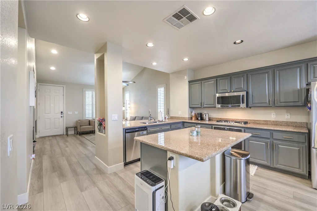 985 Sparkling Light, Henderson, NV 89052