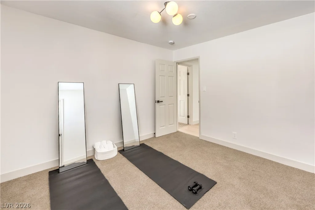 1004 Baker, Las Vegas, NV 89108