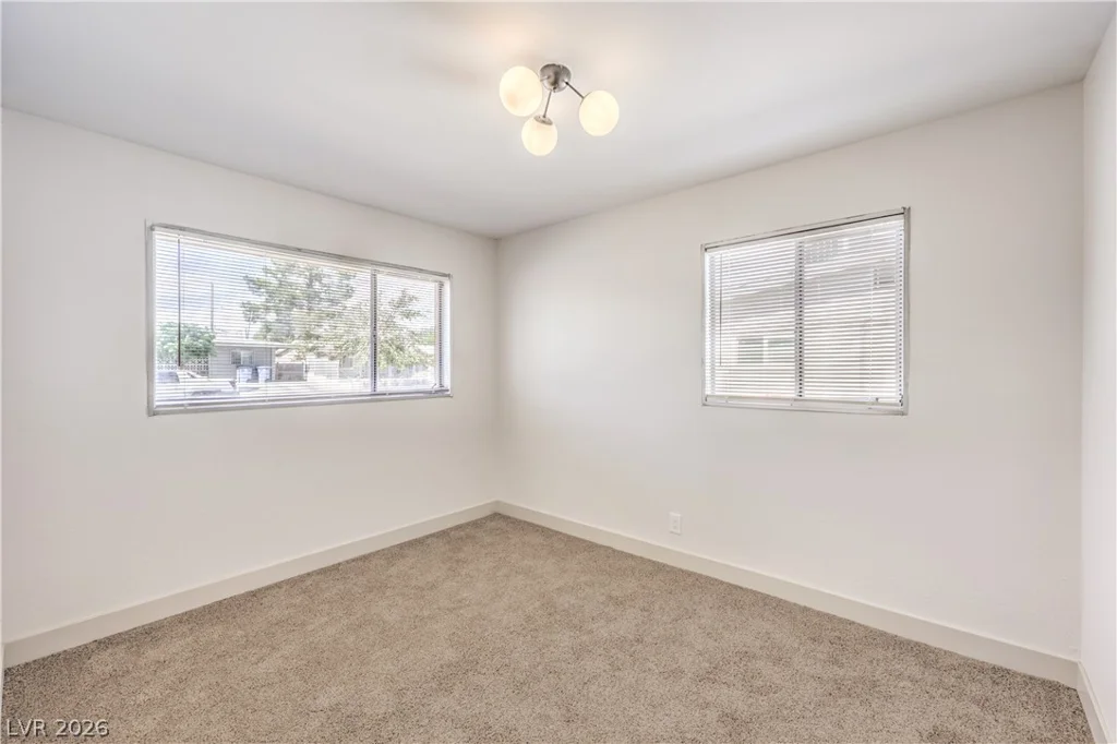 1004 Baker, Las Vegas, NV 89108