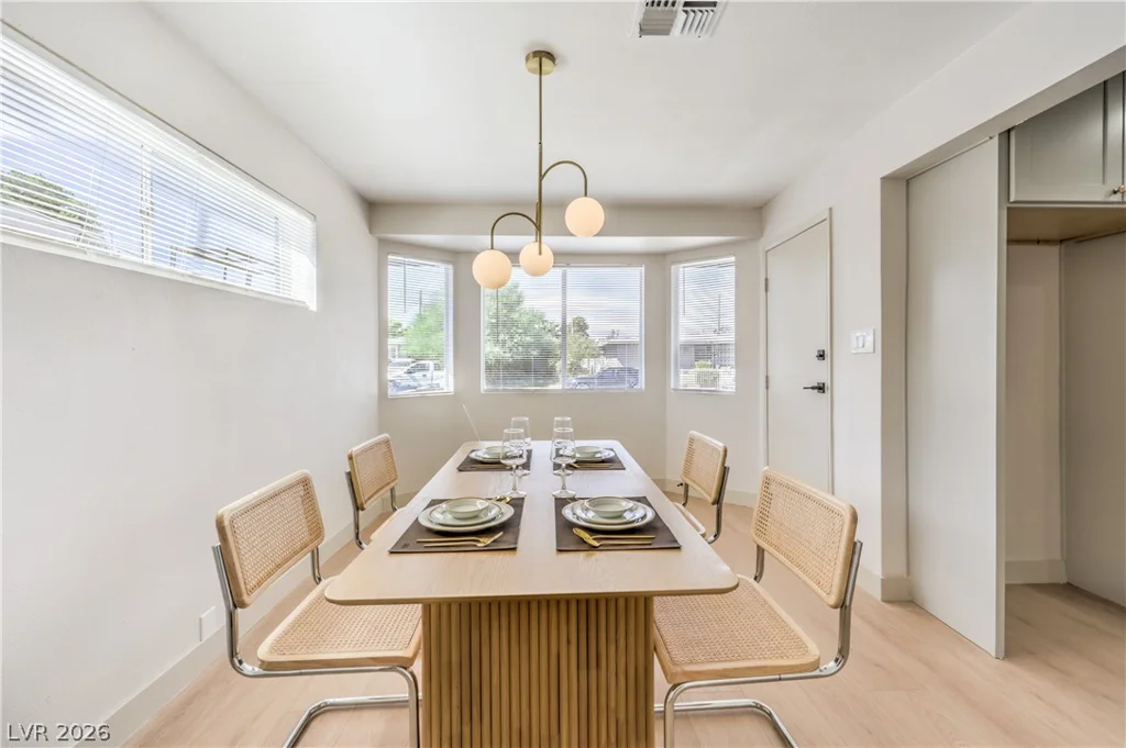 1004 Baker, Las Vegas, NV 89108