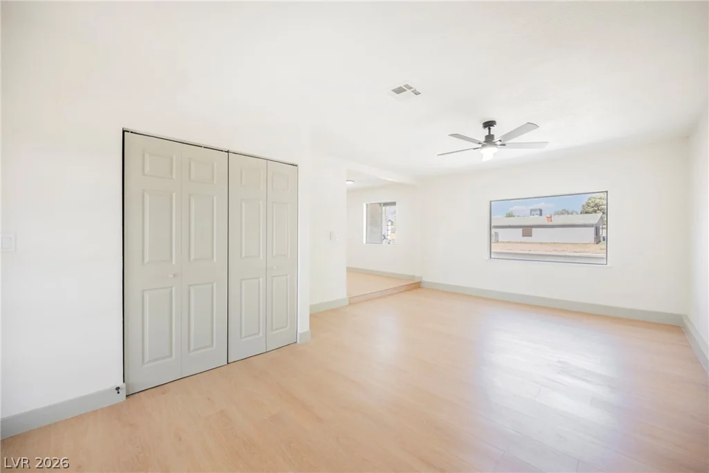 5637 Tunis, Las Vegas, NV 89122