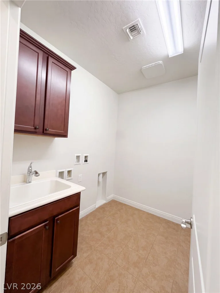 31 Berneri, Las Vegas, NV 89138