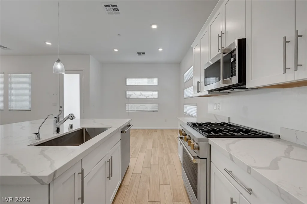 913 Allister Fields, Las Vegas, NV 89138