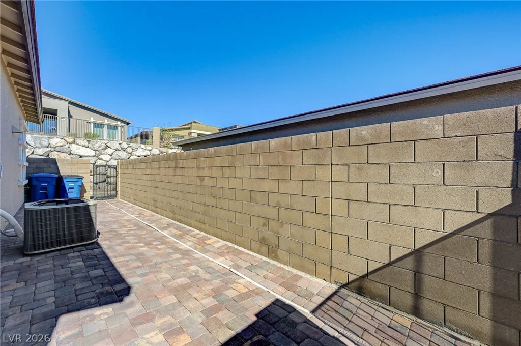 913 Allister Fields, Las Vegas, NV 89138