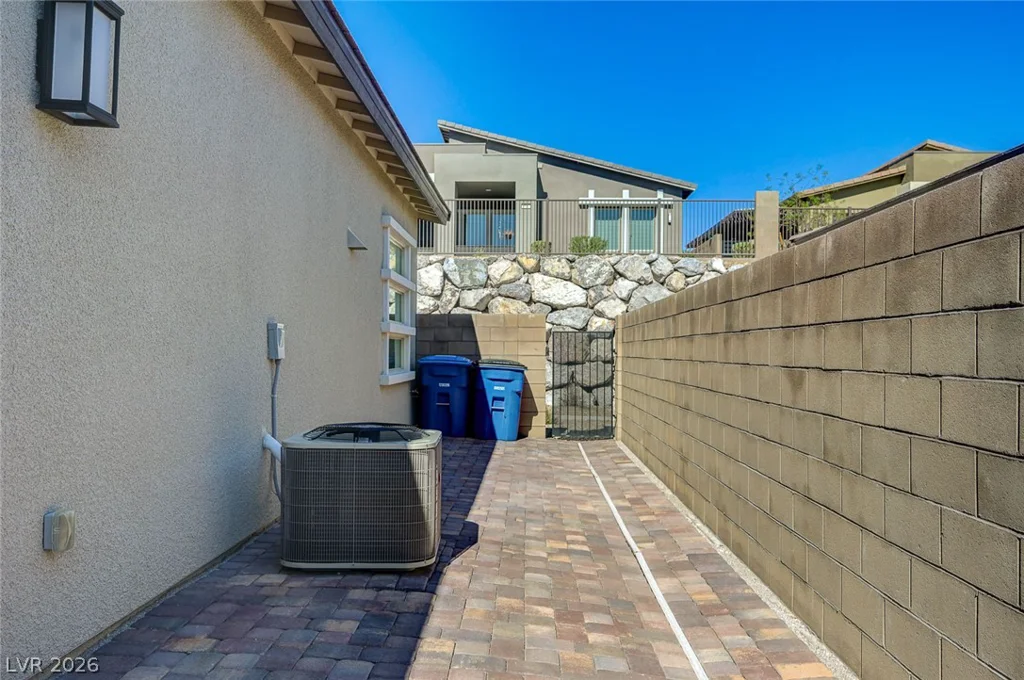 913 Allister Fields, Las Vegas, NV 89138