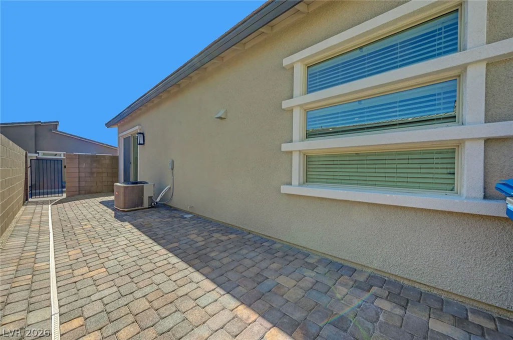 913 Allister Fields, Las Vegas, NV 89138