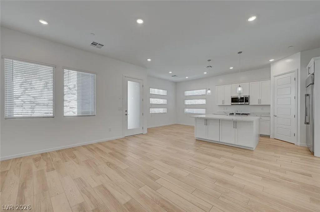 913 Allister Fields, Las Vegas, NV 89138