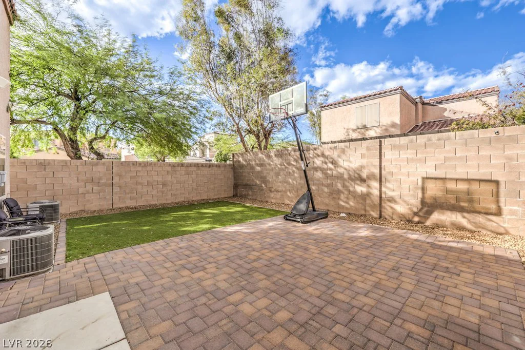 8938 Bonneville Peak, Las Vegas, NV 89148