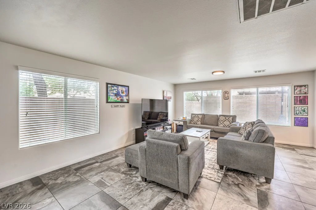 8938 Bonneville Peak, Las Vegas, NV 89148