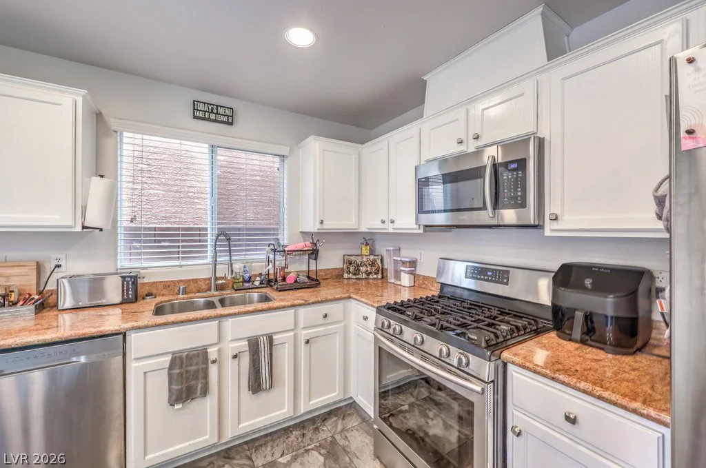 8938 Bonneville Peak, Las Vegas, NV 89148
