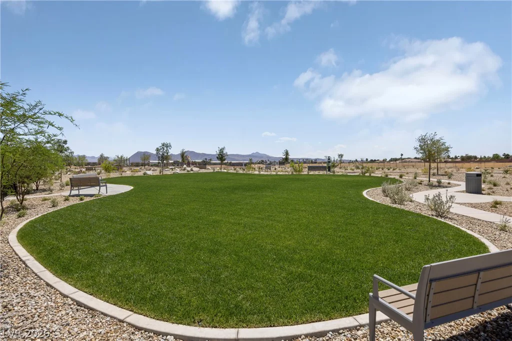 935 Ryton Pools, Henderson, NV 89014