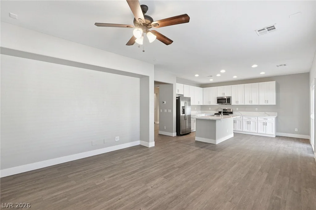 4934 Scholl Canyon, Las Vegas, NV 89131