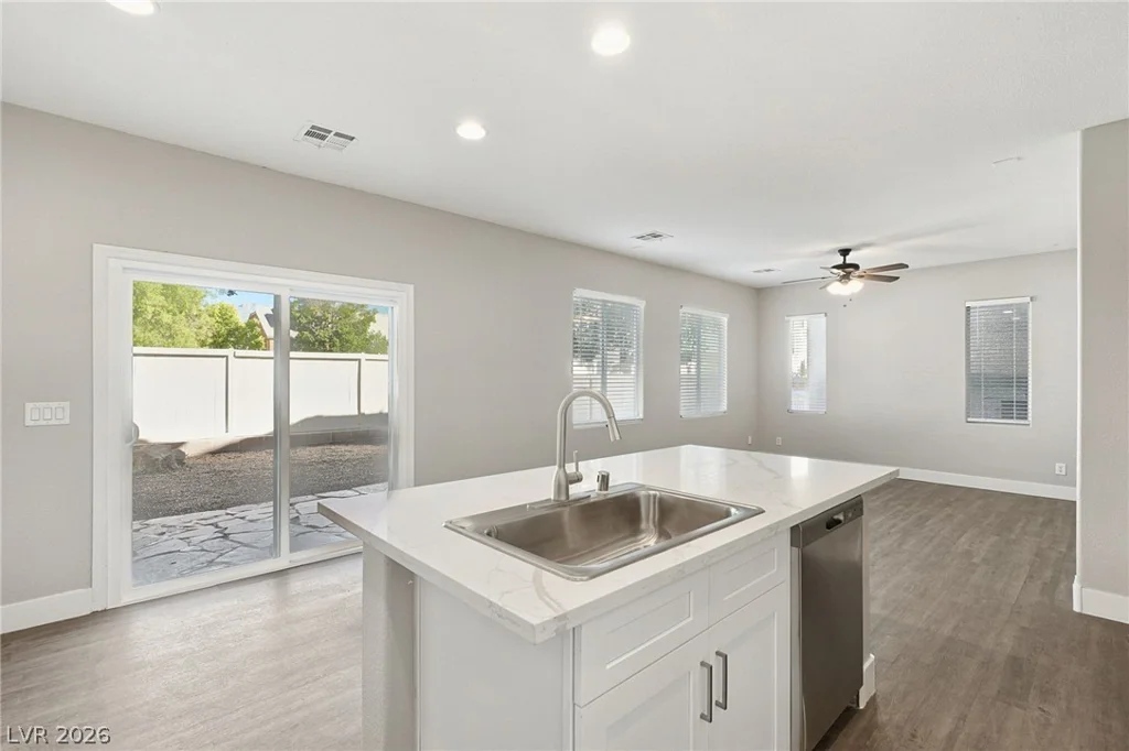 4934 Scholl Canyon, Las Vegas, NV 89131