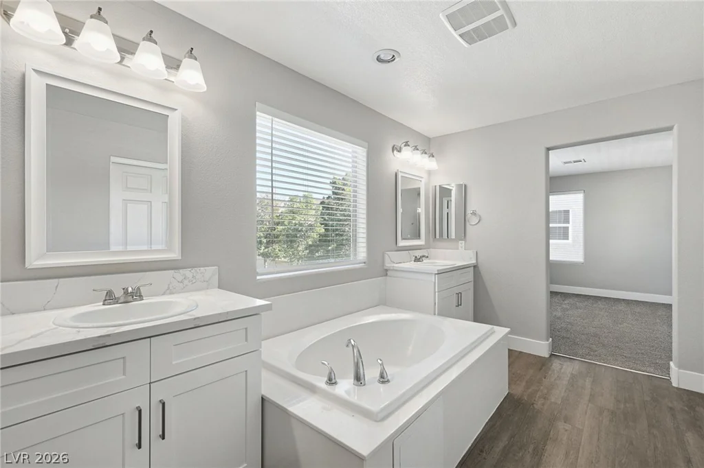 4934 Scholl Canyon, Las Vegas, NV 89131